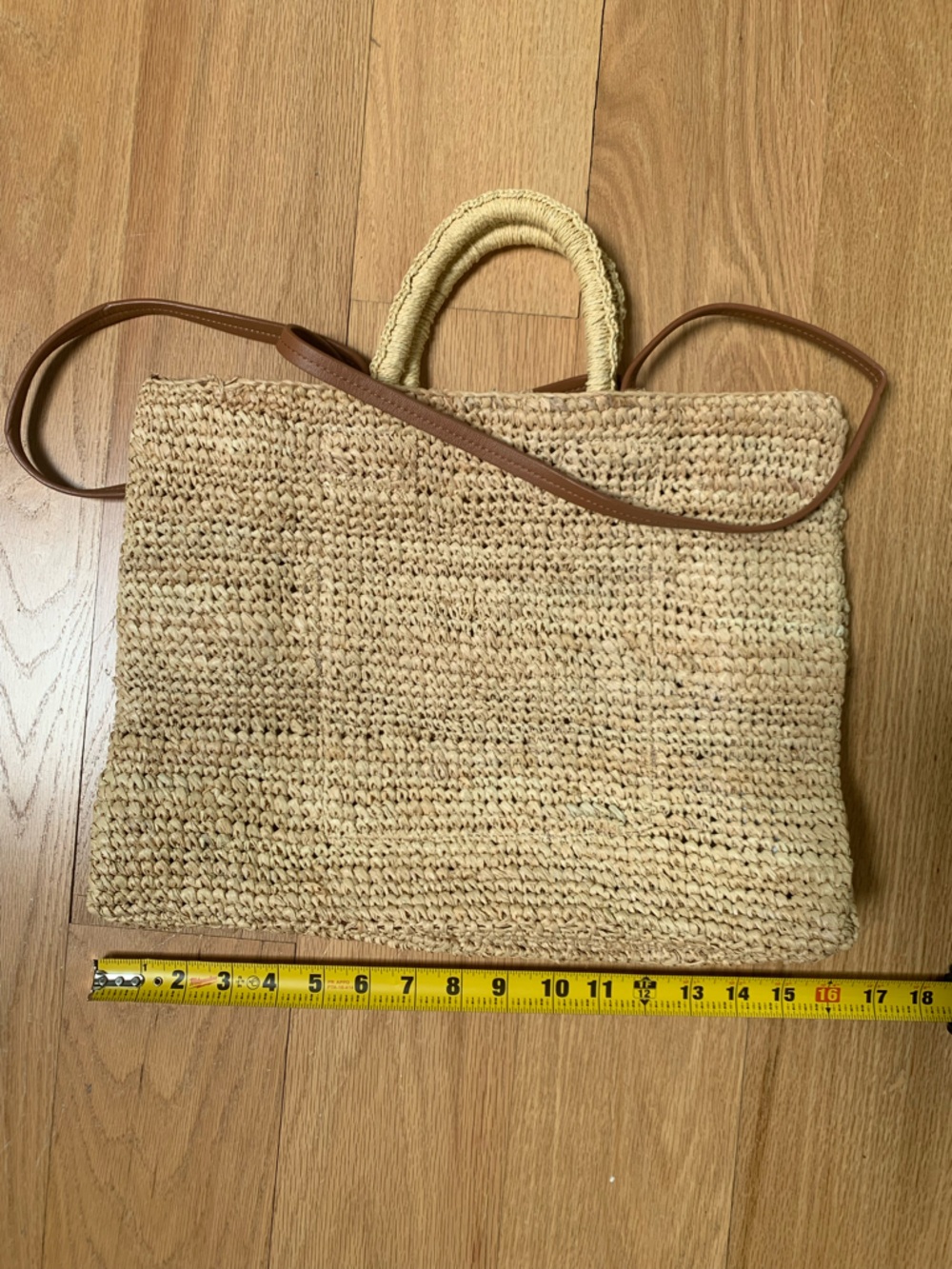AND OTHER STORIES Woven Straw Tote Bag with Tan Leather Straps - Picture 3 of 4